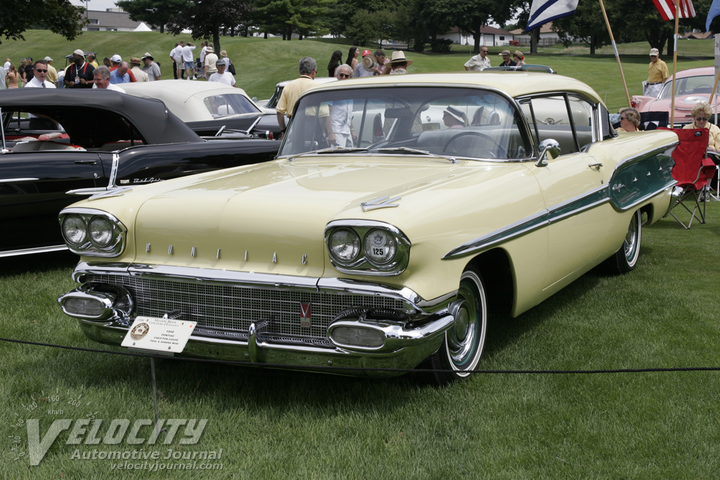 1958 Pontiac Chieftain Coupe