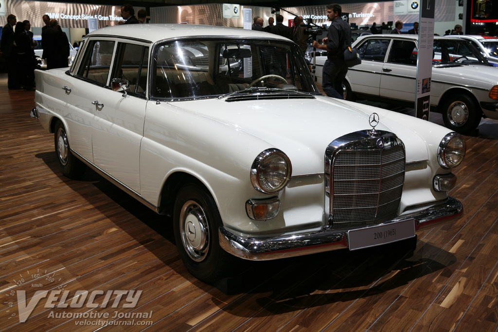 1965 Mercedes-Benz 200 Sedan