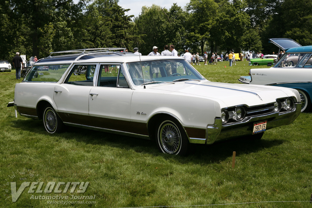 1967 Oldsmobile Vista Cruiser