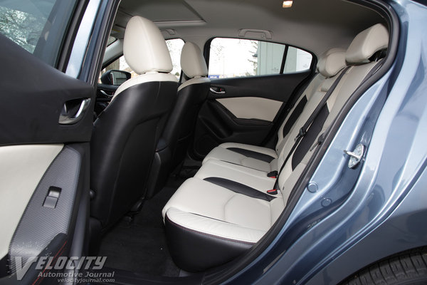 2015 Mazda Mazda3 5d Interior