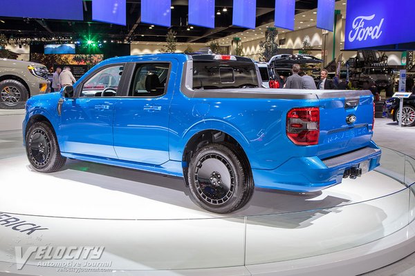 2025 Ford Maverick  Lobo