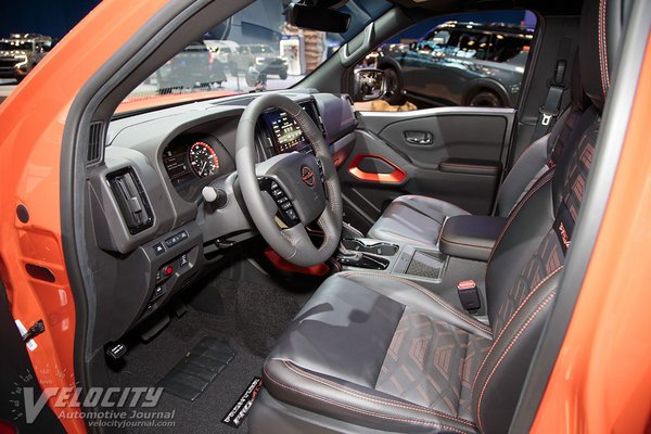2025 Nissan Frontier Pro-4X Crew Cab Interior