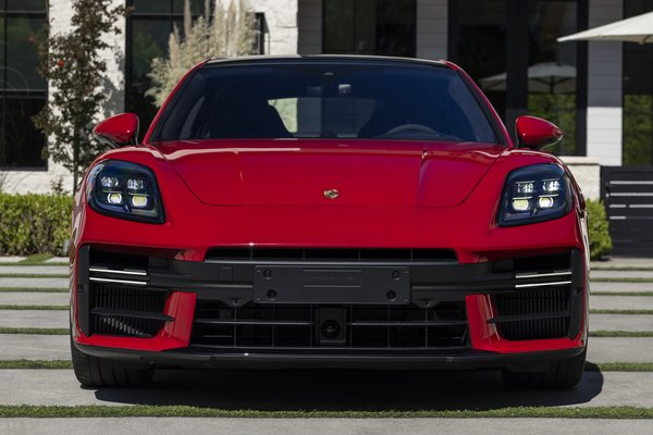 2025 Porsche Panamera GTS
