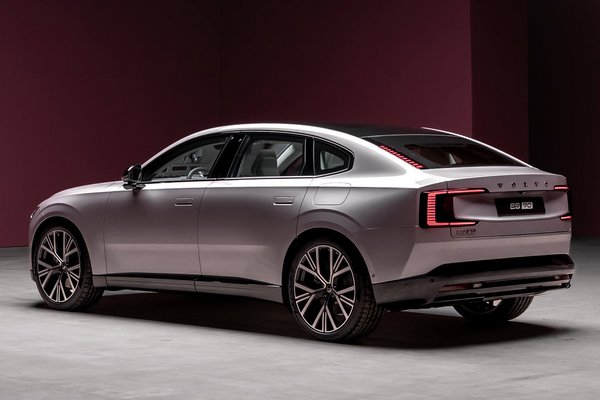 2026 Volvo ES90