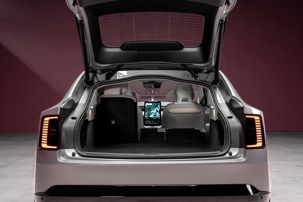 2026 Volvo ES90