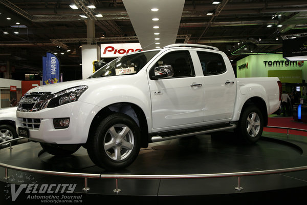 2013 Isuzu truck