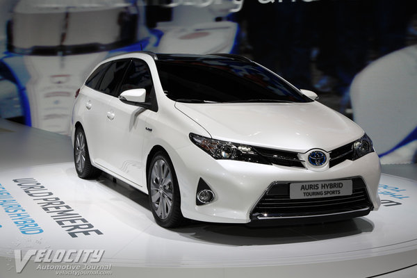 2013 Toyota Auris Hybrid Touring Sports