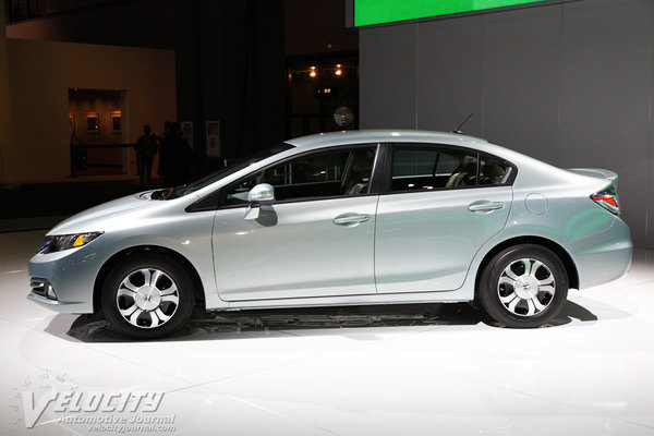 2013 Honda Civic Hybrid sedan