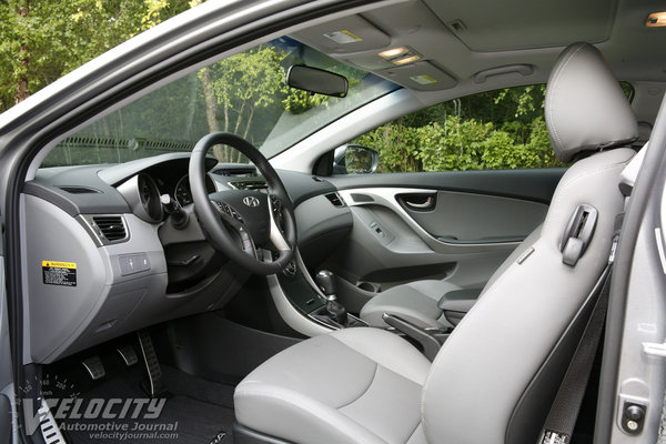 2013 Hyundai Elantra coupe Interior