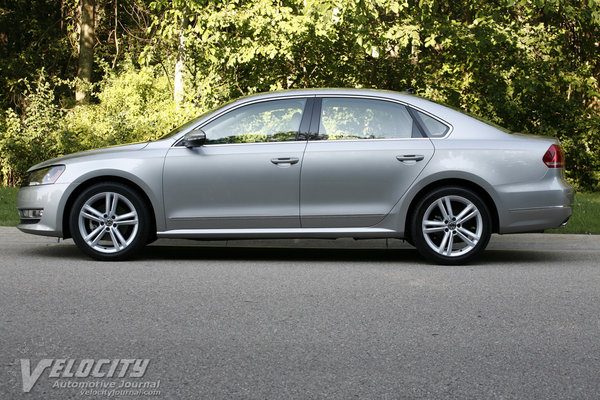 2012 Volkswagen Passat SEL