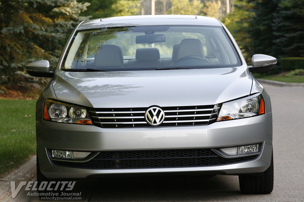 2012 Volkswagen Passat SEL