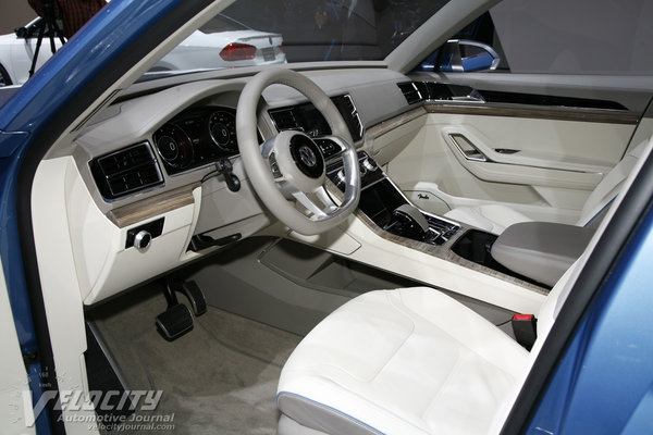 2013 Volkswagen CrossBlue Interior