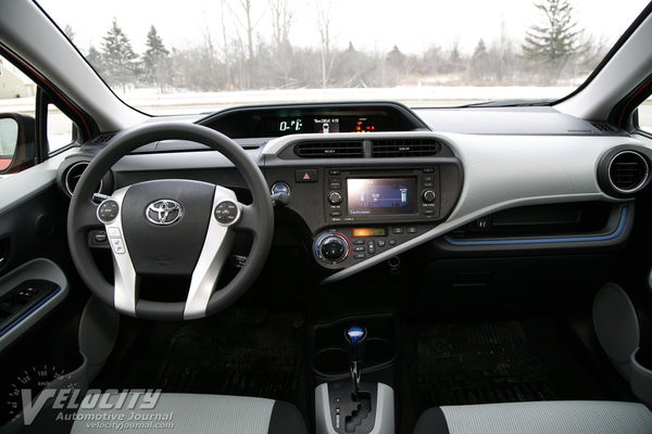 2013 Toyota Prius c Instrumentation