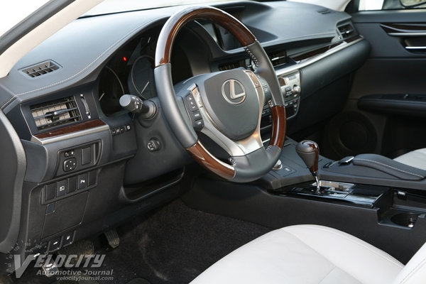 2013 Lexus ES 350 Interior