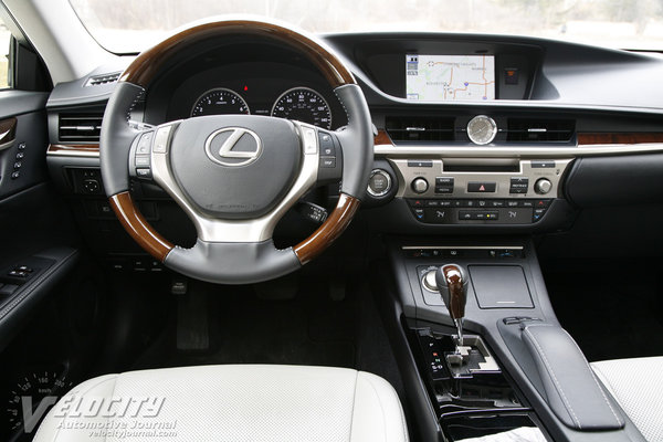 2013 Lexus ES 350 Instrumentation