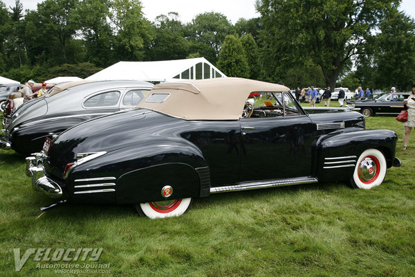 1941 Cadillac Series 62 convertible coupe