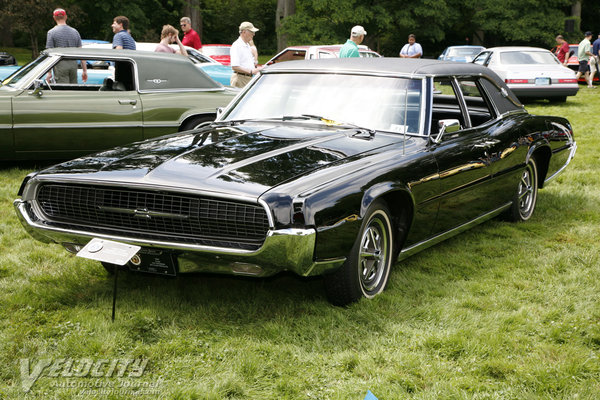 1967 Ford Thunderbird 4d