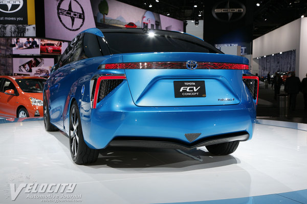 2013 Toyota FCV (Fuel Cell Vehicle)