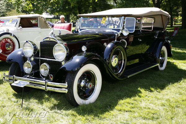 1930 Packard 740 Touring