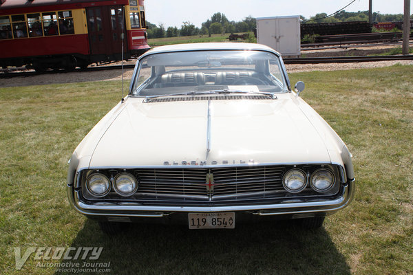 1962 Oldsmobile Starfire 2d hardtop