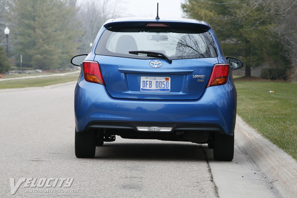 2015 Toyota Yaris SE 5d Liftback