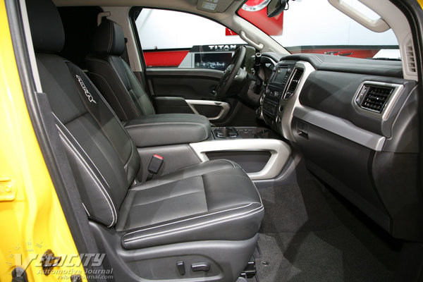 2016 Nissan Titan Crew Cab Interior