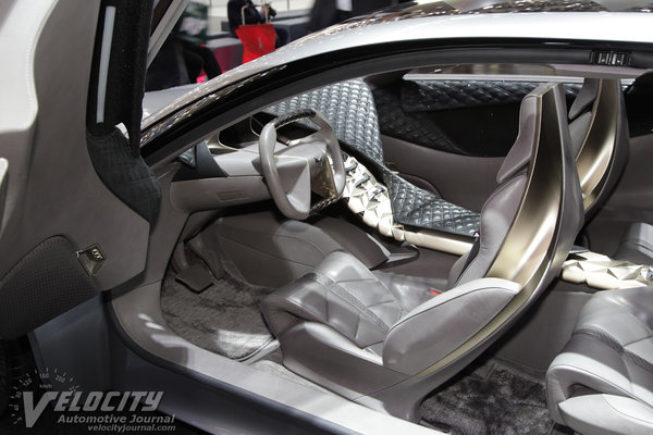 2014 DS Divine Interior