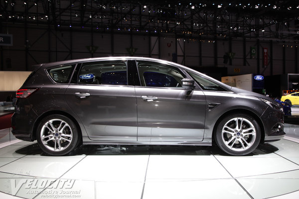 2015 Ford S-Max