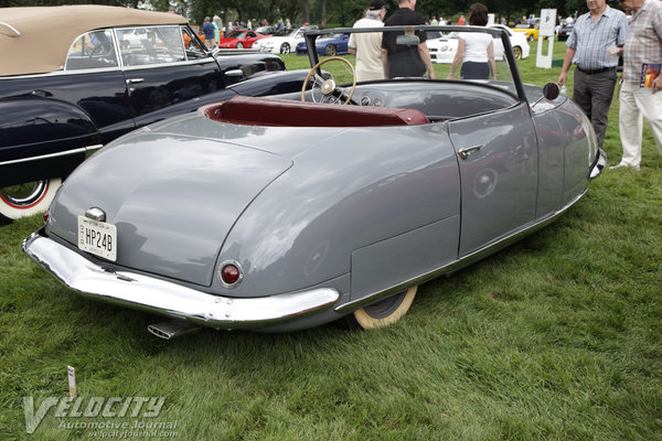 1948 Davis Divan