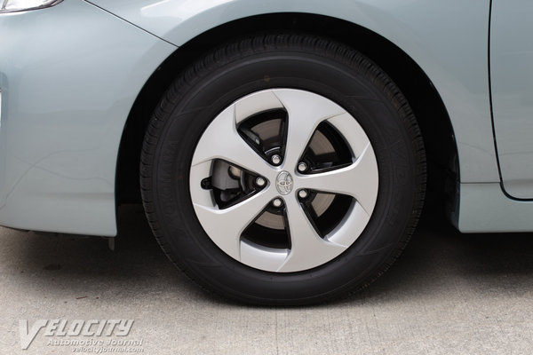 2015 Toyota Prius Wheel