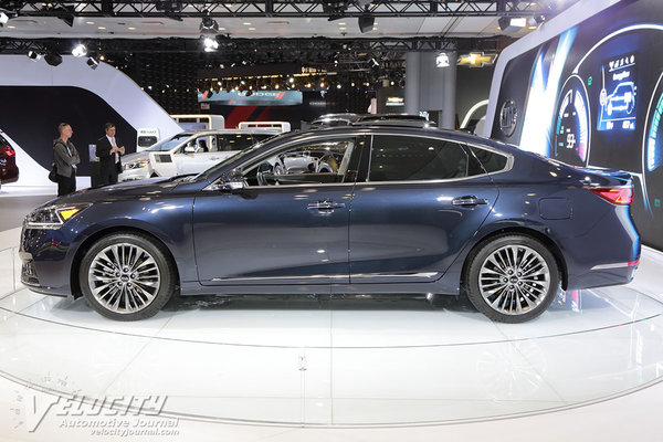 2017 Kia Cadenza