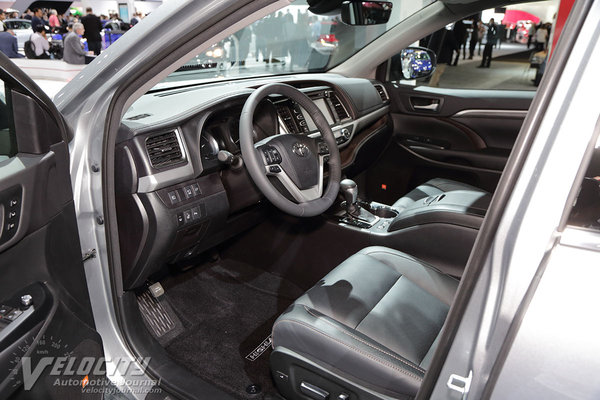 2017 Toyota Highlander Interior