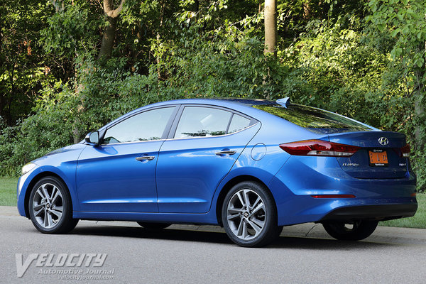 2017 Hyundai Elantra Limited sedan