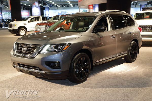 2017 Nissan Pathfinder Midnight Edition