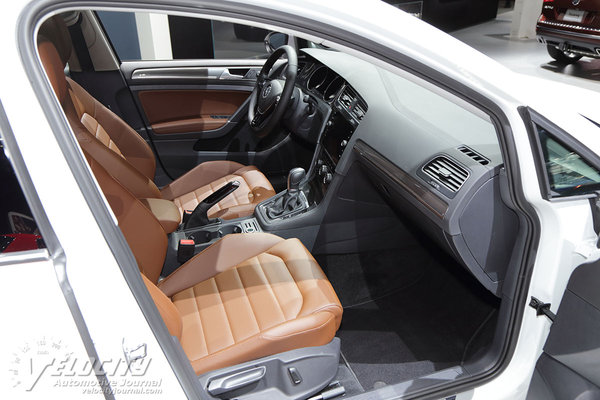 2018 Volkswagen Golf SportWagen Interior