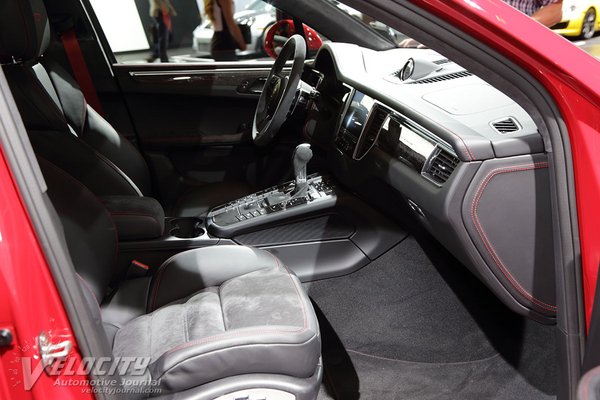 2018 Porsche Macan GTS Interior