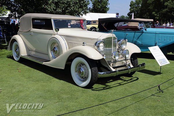 1933 Packard Model 1002 627 Convertible Victoria