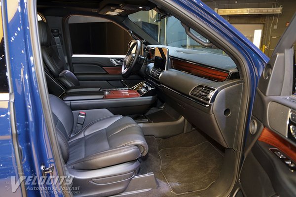 2018 Lincoln Navigator Interior