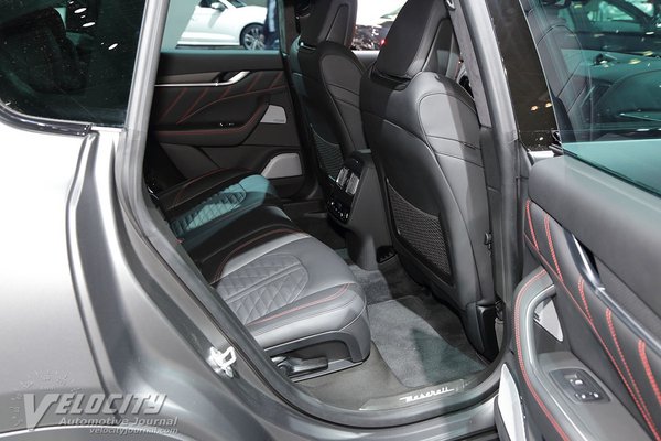 2019 Maserati Levante Trofeo Interior