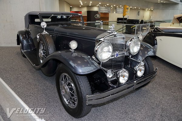 1931 Stutz DV-32 Convertible Victoria by LeBaron