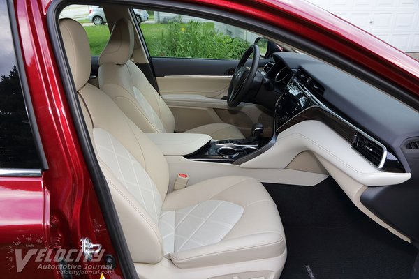 2018 Toyota Camry XLE Interior