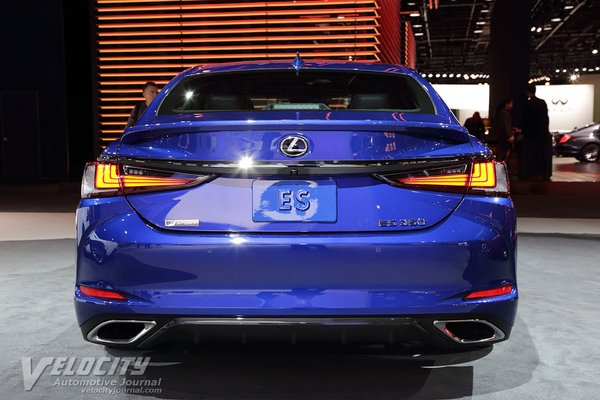 2019 Lexus ES