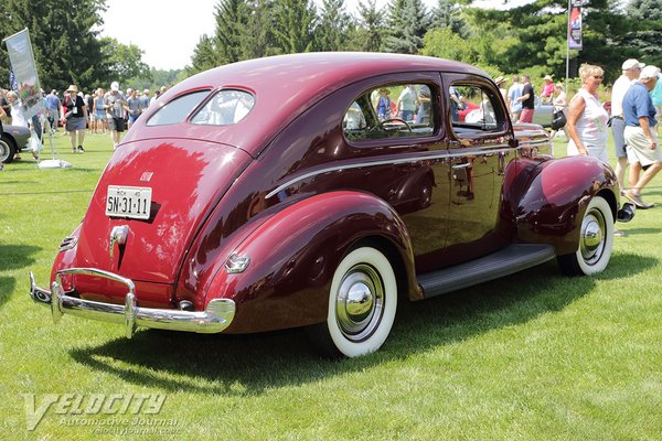 1940 Ford DeLuxe Tudor 2d sedan