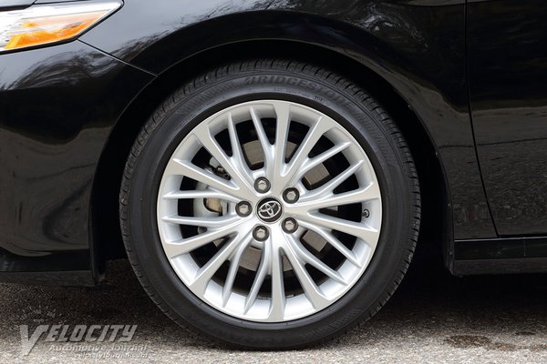 2019 Toyota Camry XLE Wheel