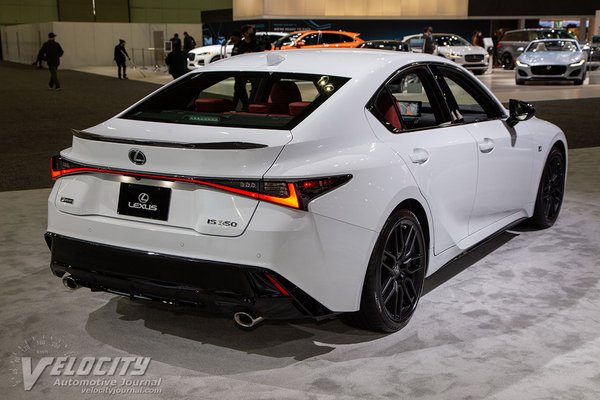 2022 Lexus IS