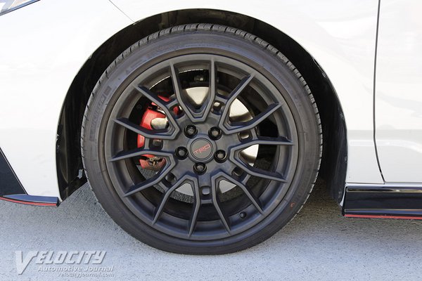 2021 Toyota Avalon TRD Wheel