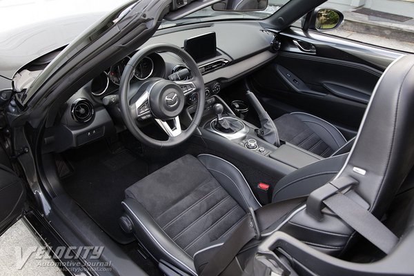 2022 Mazda MX-5 Interior