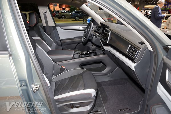 2024 Volkswagen Atlas Interior