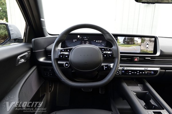 2023 Hyundai Ioniq 6 Instrumentation