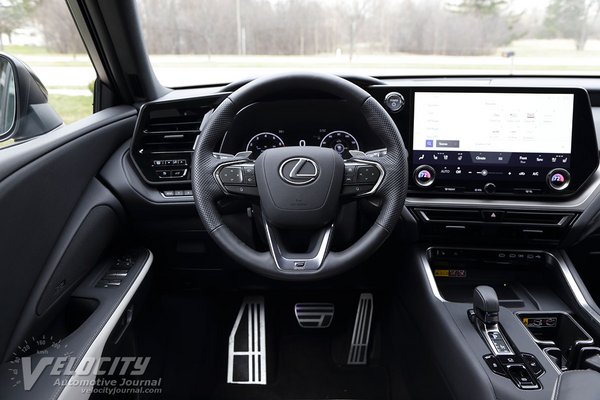 2024 Lexus TX 500h Instrumentation